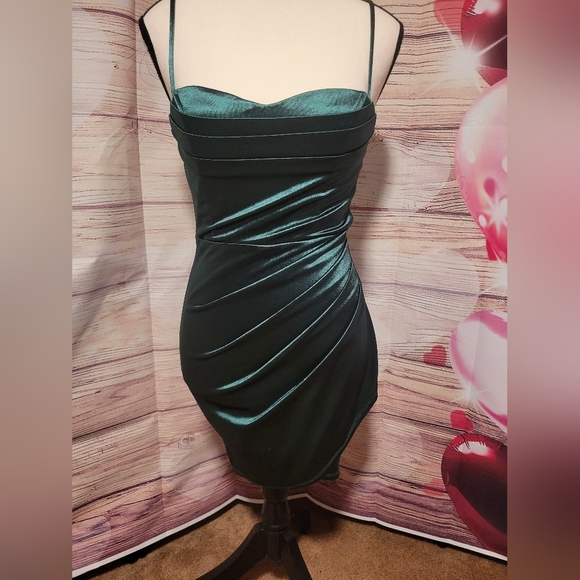 Windsor Emerald Satin Mini Dress - Picture 2 of 7